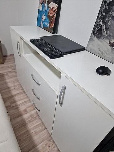 ikea nogice za komode: Komoda — 3