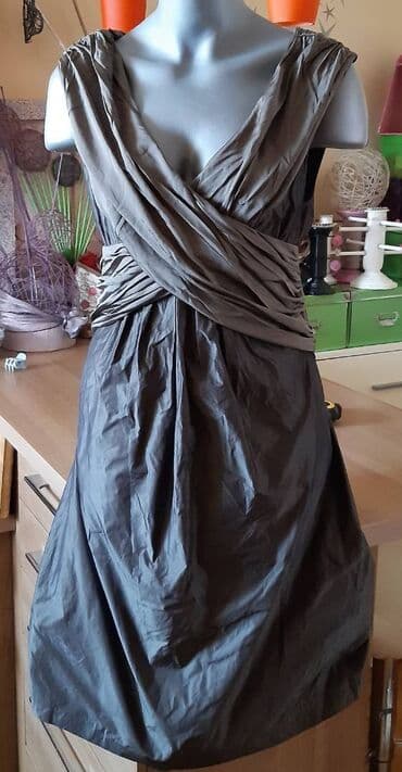 Women's Sweatshirts: Elegantna sivo-maslinasta haljina bez rukava - Model: midi, dužine do — 5