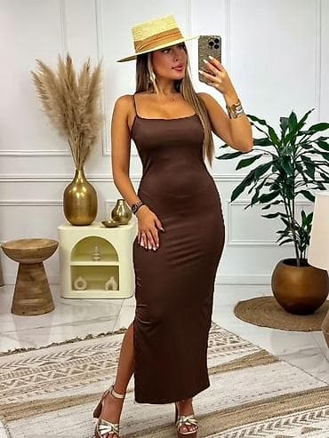 leopard print haljine: Ženska maxi haljina na bretele
1700 din ili dve za 3000 din
S M L — 4