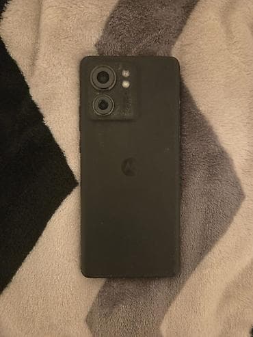 ipod nano 3th generation: Motorola Edge 40, u veoma dobrom stanju, savrseno radi, uz njega — 3