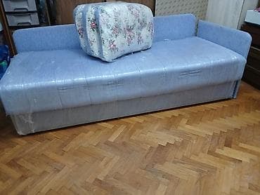 Trosed sa prostorom za odlaganje + dušek - Trosed na razvlačenje u