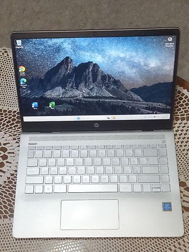 xbox on3: Prodaje se ispravan laptop HP Pavilion 14 Velicina panela je 14 inca — 1