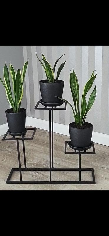 lusteri sa ventilatorom: Moderan metalni stalak za saksije – trostruki - Dizajn — 1