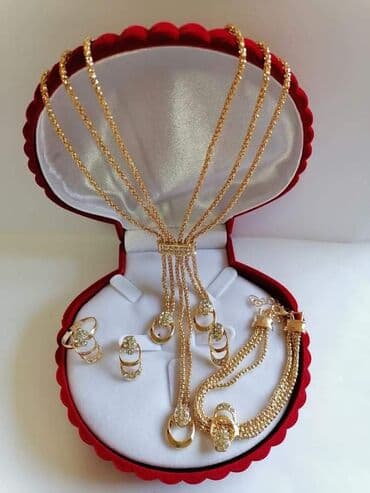 set za manikir lidl: Set nakita
Cena 2100din — 1