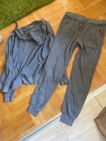 Women's Sweatsuits: Trenerka samo 1000 din plus pokloni gratis — 2