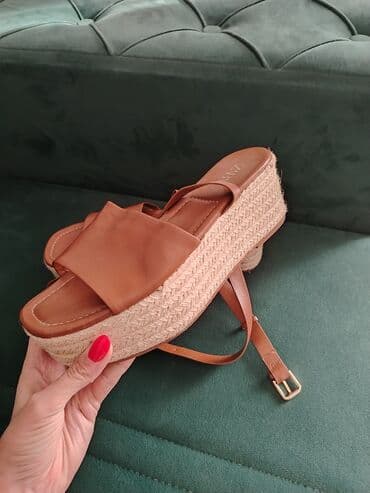 Ugg obuća: Sandale, Zara, 39 — 3