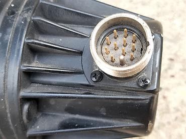 masina za isusivanje vlage: Servo motor MAC 093C, sa enkoderom i kocnicom Precnik osovine je 24mm — 7