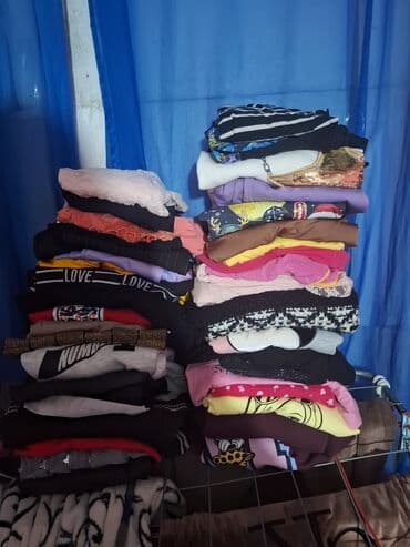 bodi sa sljokicama: Veliki lot ženske odeće – raznovrstan miks komada za svaku priliku — 1