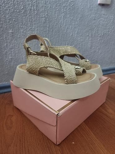 obuća solo: Zenske sandale br.39 Potpuno nove — 2