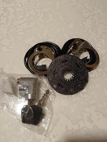 bicikla za decu od 10 godina: Bravica za bateriju elektricnog bicikla ili skutera sa dva kljuca. 20e — 2