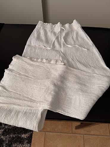 Kućna odeća: Bele lagane pantalone za leto
Odgovaraju S i M velicini — 1