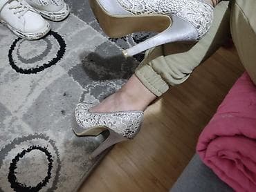 Elegantne ženske peep-toe štikle ALTER - Model: peep-toe salonke sa