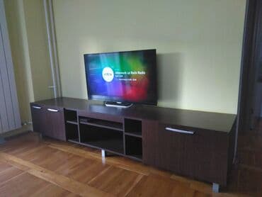 lazy bag za decu: Prodajem komodu za TV, dimenzije: dužina 238 cm, širina 52 cm, visina — 1