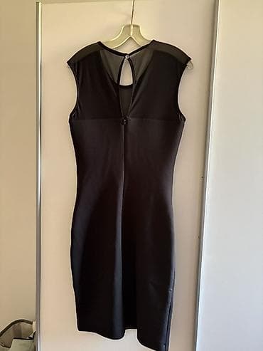 Dresses: Elegantna crna koktel haljina bez rukava sa prozirnim mrežastim — 2