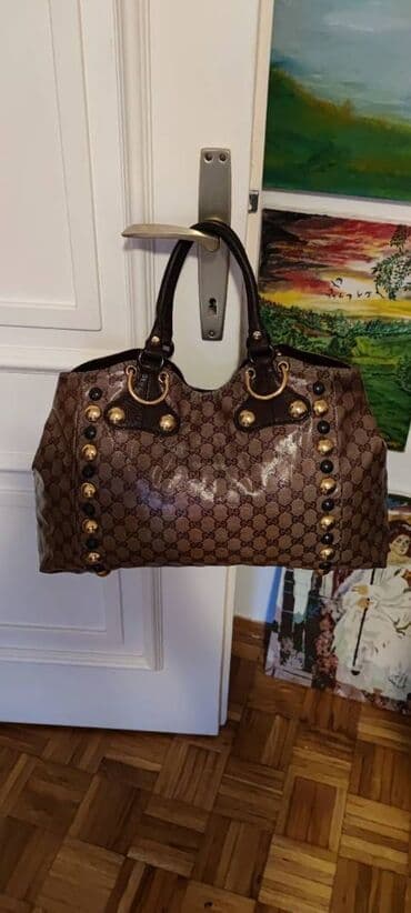 Ostali aksesoari: Gucci. Fantastična.

Bez ikakvih nedostataka.
45cm x 28cm x 10cm — 10