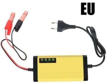 Automobili: Карактеристике: LCD дигитални дисплеј приказује напон, струју — 3