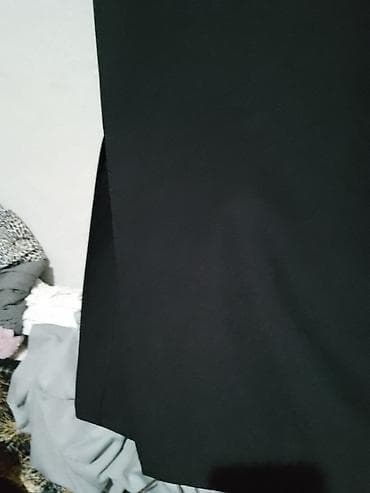 bershka odeca: Crna elegantna haljina bez rukava - Klasičan, ravan kroj do ispod — 3