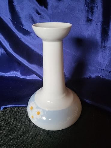 the rock visina: Svecnjak nov,vintaz porcelanski. Visina. 18,5cm. Stopa. 11cm — 5