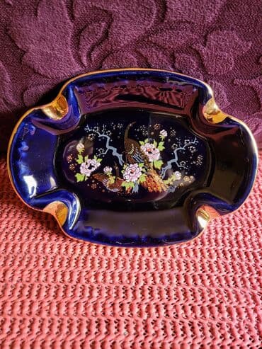 Antikviteti: Pepeljara nova porcelan,kobalt,pozlata 70te. Pepeljara je bez — 1