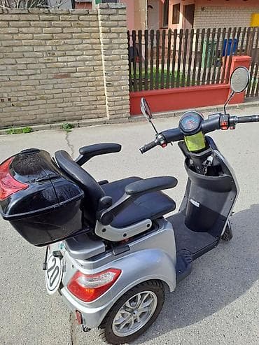 Aprilia: Električni trotočkaš/senior skuter - Stabilna trotočkana šasija sa — 4