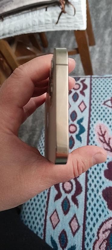 torba za dokumente: Apple iPhone (serija Pro) – zlatna/šampanj boja - Kućište sa ravnim — 5