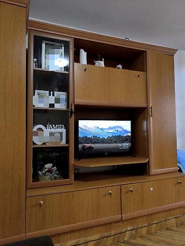 Dnevni regalski ormar od furniranog drveta (boja toplog hrasta)