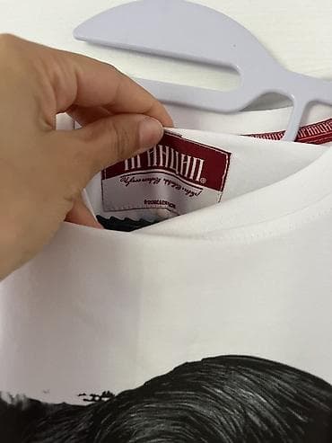 pantalone za motor: Majica sa printom Nikole Tesle – brend ILLYRIUM - Boja: bela - — 2