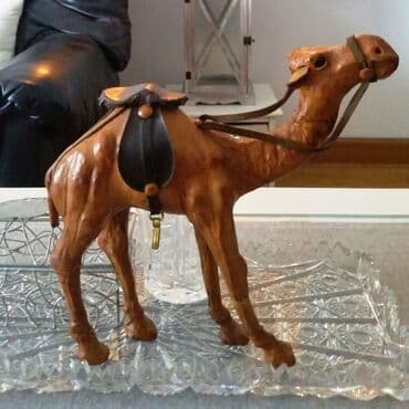 stari lusteri od mesinga: 2 figure kamile + 1 gratis; Tunis 2 figure kamile izrađene od kamilje — 2