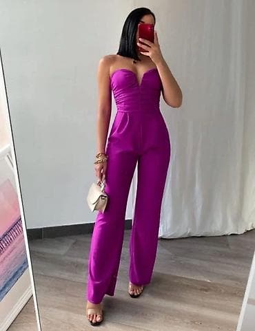 Overalls: Kombinezon – 2400 din Elegantni ženski kombinezon bez bretela, sa — 2