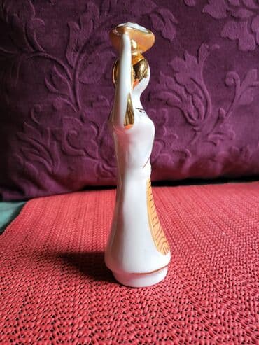 šoljice za kafu porcelan: Figura nova Zajecar porcelan. Pozlata perfektna — 3