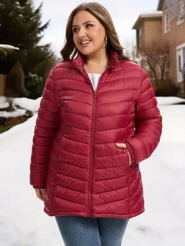 nike ženske jakne: Cena:4000din Vel:0XL,1XL,2XL,3XL,4XL Poručuje se isporuka za desetak — 4