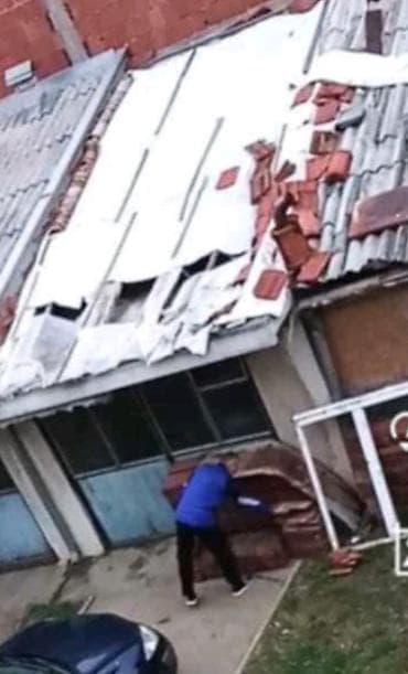 Auto servisi: Usluga: Demontaža i odvoz krovnog materijala i građevinskog otpada — 2