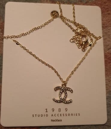 guess nakit akcija: Chanel logo cc zlatan privezak sa cirkonima i lančić zlatne boje - kao — 5