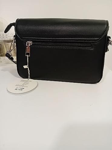 mcm torbe cena: Crna ženska Disel crossbody torba sa metalnim logoom na prednjoj — 3