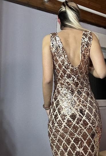 zara sandale na stiklu: Elegantna večernja haljina sa šljokicama - Model: duga — 2