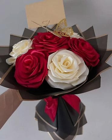 materijal za vez: Buket ruža od satena – ručno izrađene večno‑trajne ruže - Materijal — 10