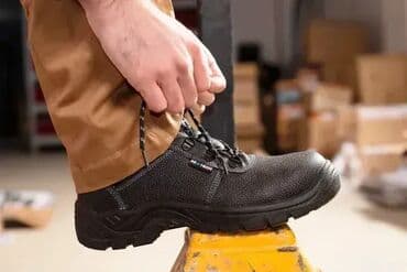 Other men's footwear: Safety work shoes, Protect, size - 46 — 2