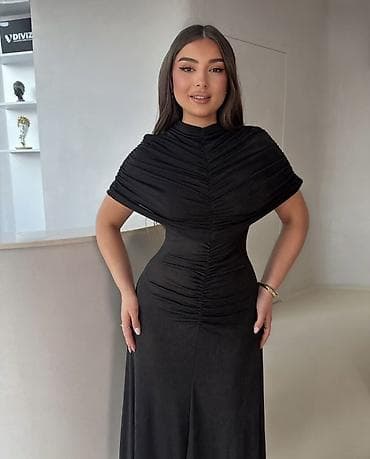 gerry weber beograd: ✅Elegantna duga večernja haljina sa efektom pelerine
✅2650 din — 4