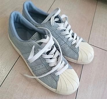 sat na ruci: Adidas Originals Superstar patike – siva/ledeno plava varijanta - — 4