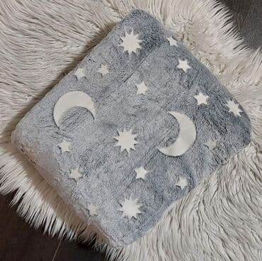 sandale na vezivanje oko noge: 🦄Dečije svetleće ćebe🦄 🦄Dimenzije-150*200 🦄Cena- 2000 din — 11
