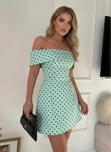 la rive parfemi: Ženska haljina na tufne – bardot kroj - Model: mini haljina A-kroja - — 6