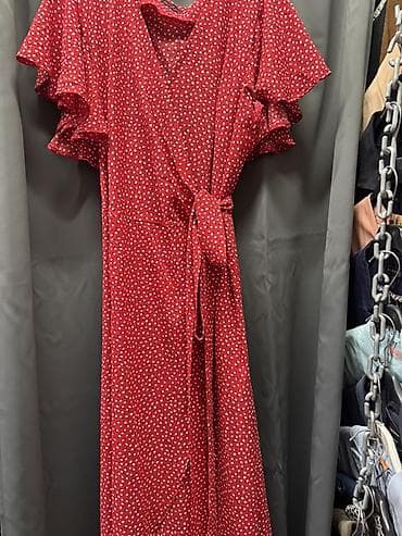 crvena perika: Crvena wrap haljina MOOGGI, veličina 54 - Kroj: preklopni (wrap) — 1