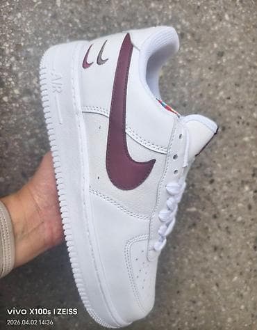 Trainers: Nike
40 do 44 — 7