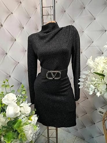 patike s: Elegantna mini haljina sa dugim rukavima i blago naborenim, visokim — 3