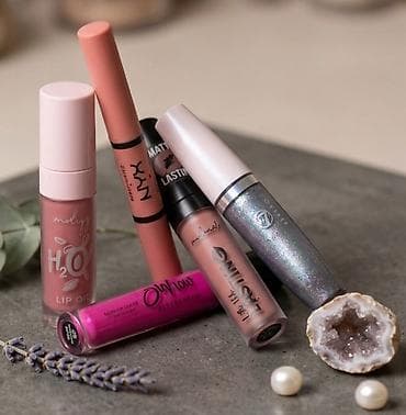 catrice sjaj za usne: Set sjajnih proizvoda za usne – miks različitih finiša i nijansi — 1