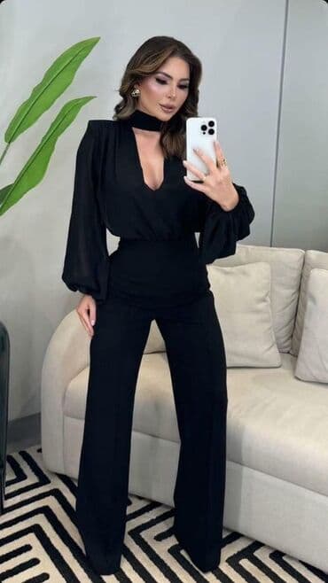 🔥Elegantni crni kombinezon sa dugim rukavima
2800 din