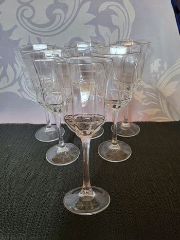 swarovski kristali cena: Case za vino Luminarc Francuska iz 80ih. Case za vino bez ostecenja — 9