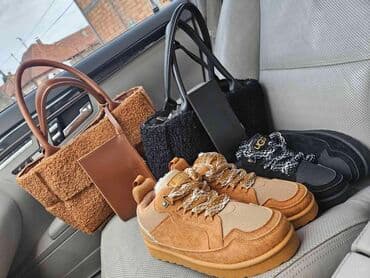 sive ugg cizme: ⚜🌸🤍 𝐍𝐎𝐕𝐀 𝐊𝐎𝐋𝐄𝐊𝐂𝐈𝐉𝐀 🤍🌸⚜ UGG 𝐁𝐫𝐨𝐣𝐞𝐯𝐢: 36 - 41 𝑪𝒆𝒏𝒂: Cizme/patike 4000 — 1