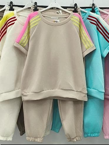 nike air max cena: Trenerka za žene – kratki rukav + donji deo sa džepovima - Tkanina — 7