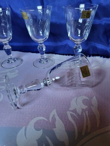 swarovski case za vino cena: Case nove,vintaz za vino francuske d'argues Luminarc. Case komada 6 — 16